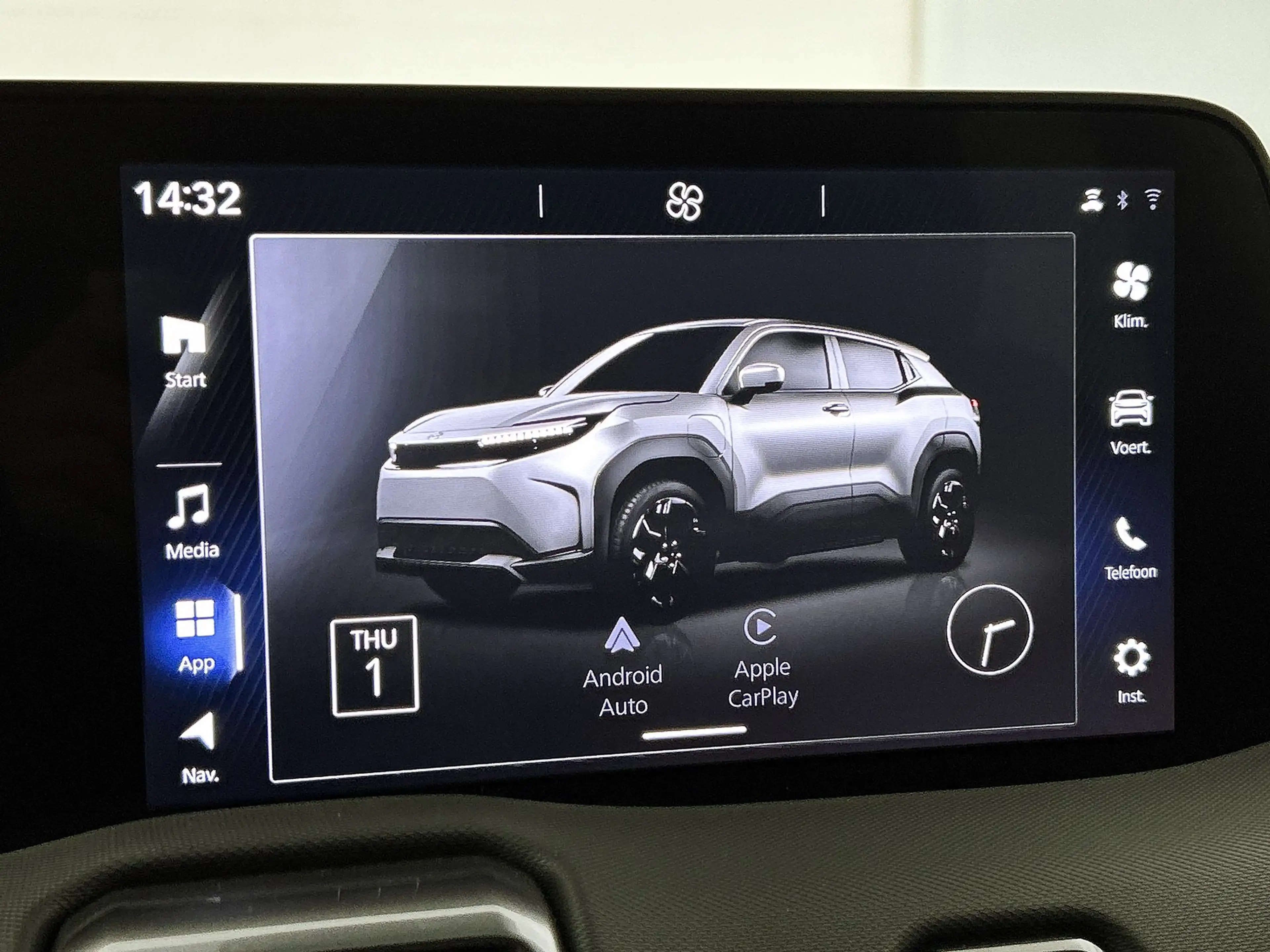 Toyota Urban Cruiser Dynamic 61 kWh EV-Deal — photo 35