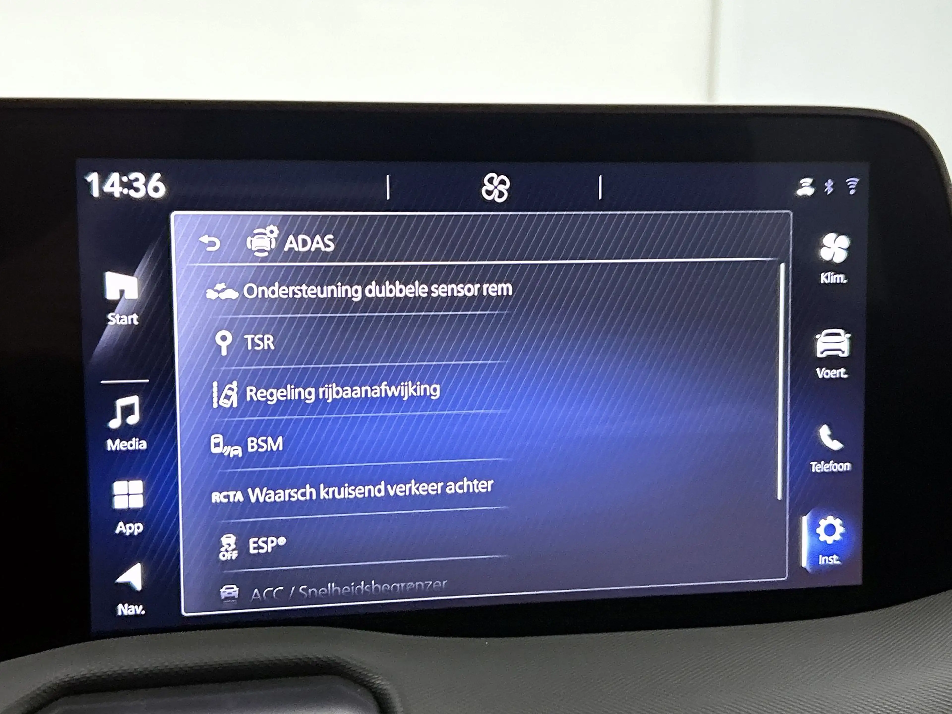 Toyota Urban Cruiser Dynamic 61 kWh EV-Deal — photo 42