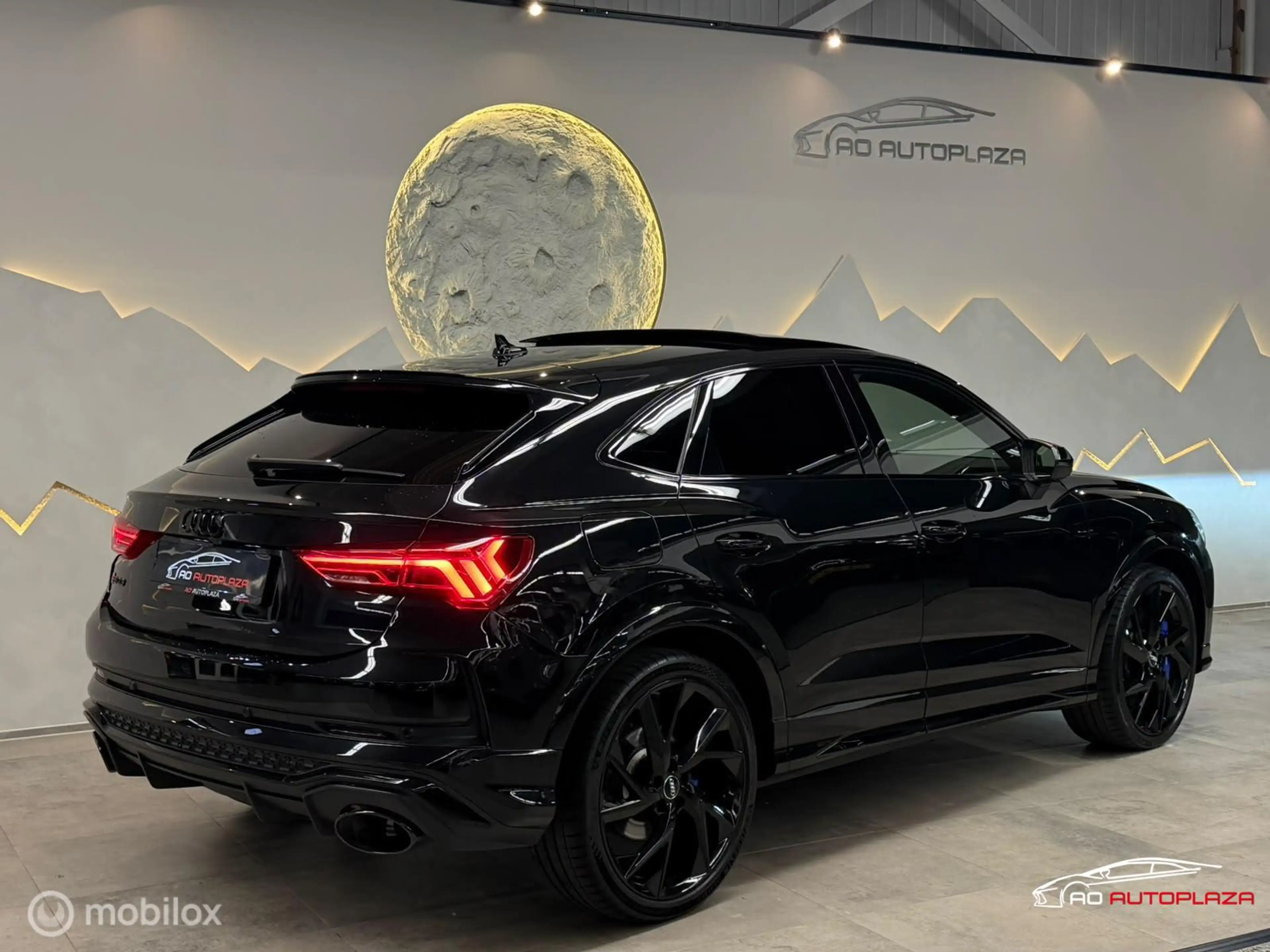 Audi RS Q3 Sportback 2.5 TFSI Panorama/Keramisch/B&O/Full Bla — photo 2