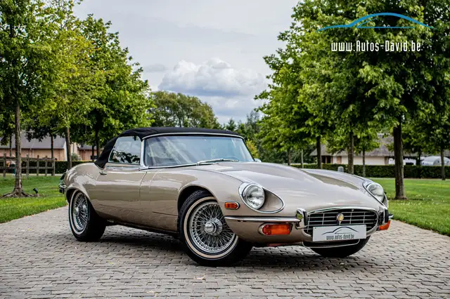 Jaguar E-Type V12 Serie 3 Cabrio Aut. / OLDTIMER / LEDER / 15"