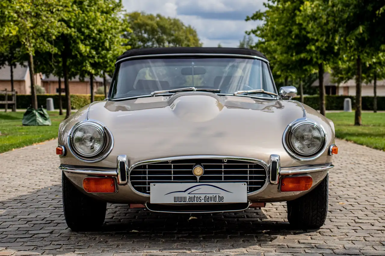 Jaguar E-Type V12 Serie 3 Cabrio Aut. / OLDTIMER / LEDER / 15", foto 7