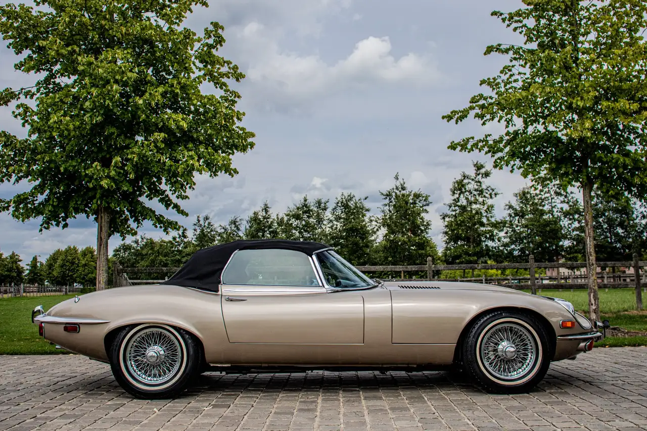 Jaguar E-Type V12 Serie 3 Cabrio Aut. / OLDTIMER / LEDER / 15", foto 9