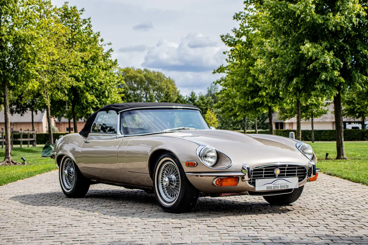 Jaguar E-Type V12 Serie 3 Cabrio Aut. / OLDTIMER / LEDER / 15", foto 8