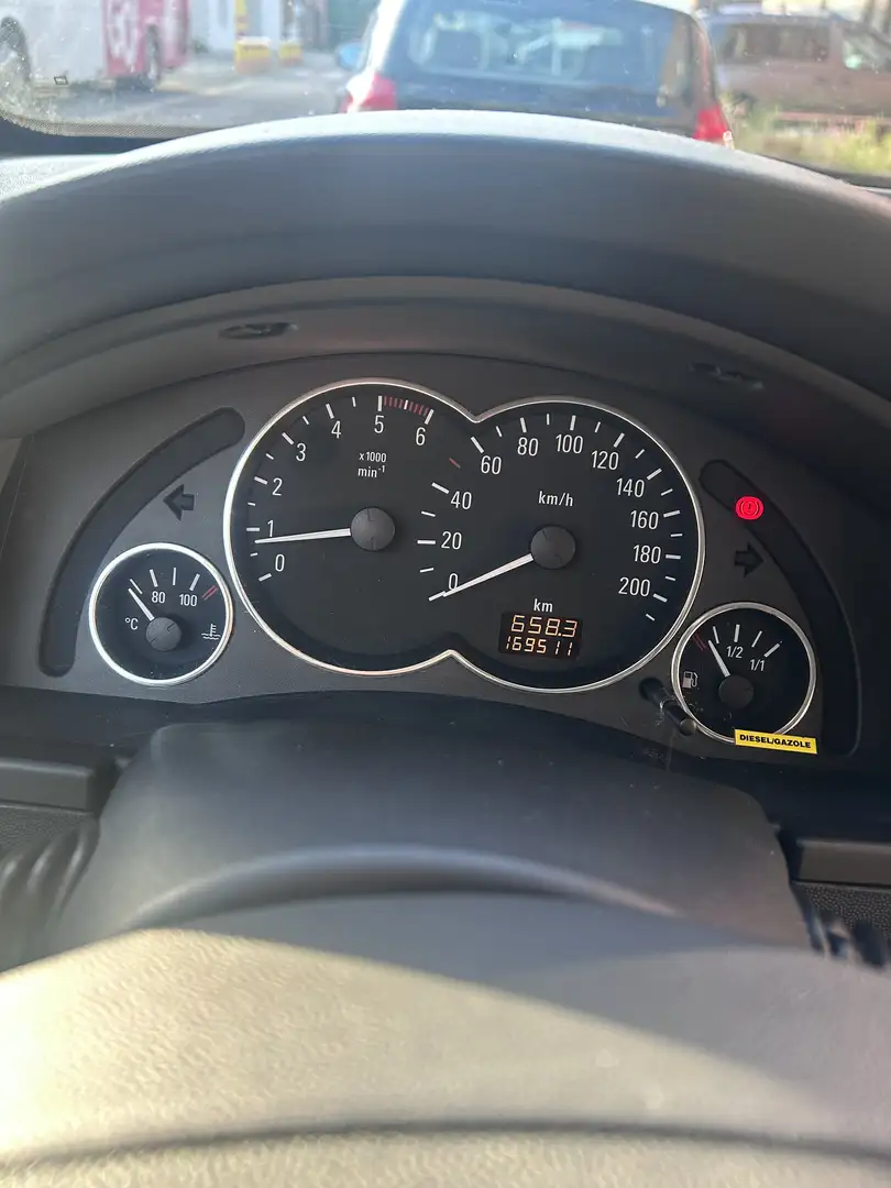 Opel Meriva 1.7 DTI (Essentia) - 2