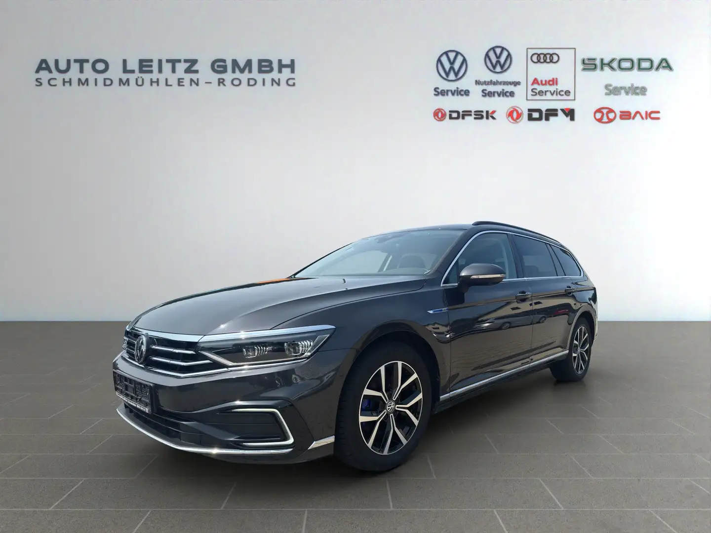 Volkswagen Passat Variant GTE ACC Matrix AreaView 4xSHZ VC Gris - 1