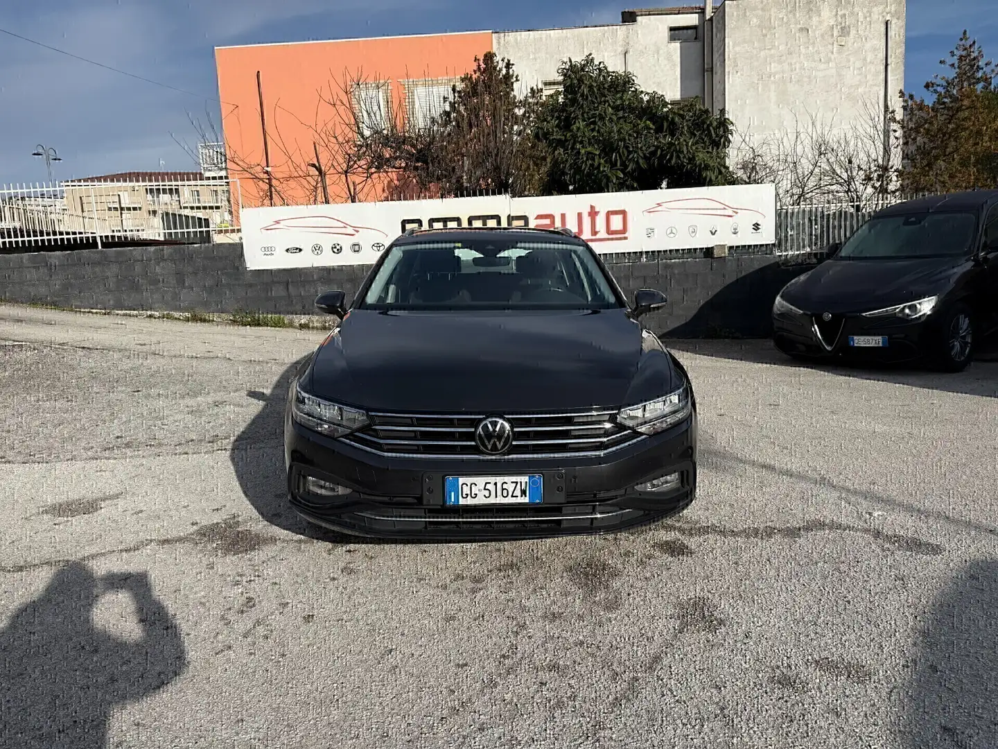 Volkswagen Passat Variant 2.0 TDI SCR 122 CV EVO DSG Business Grau - 2