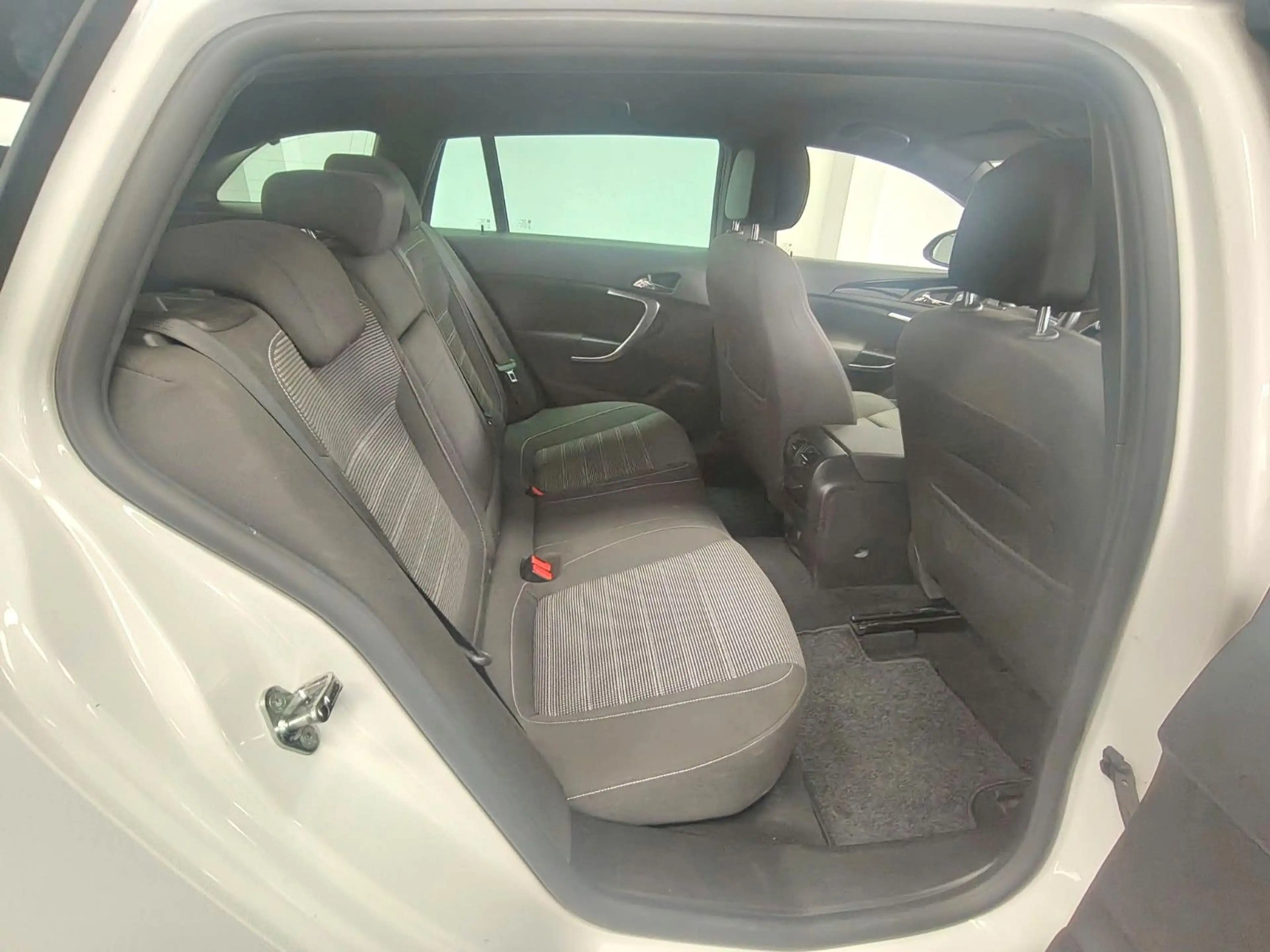 Opel Insignia ST 2.0 CDTI Innovation Automatik PDC — photo 11