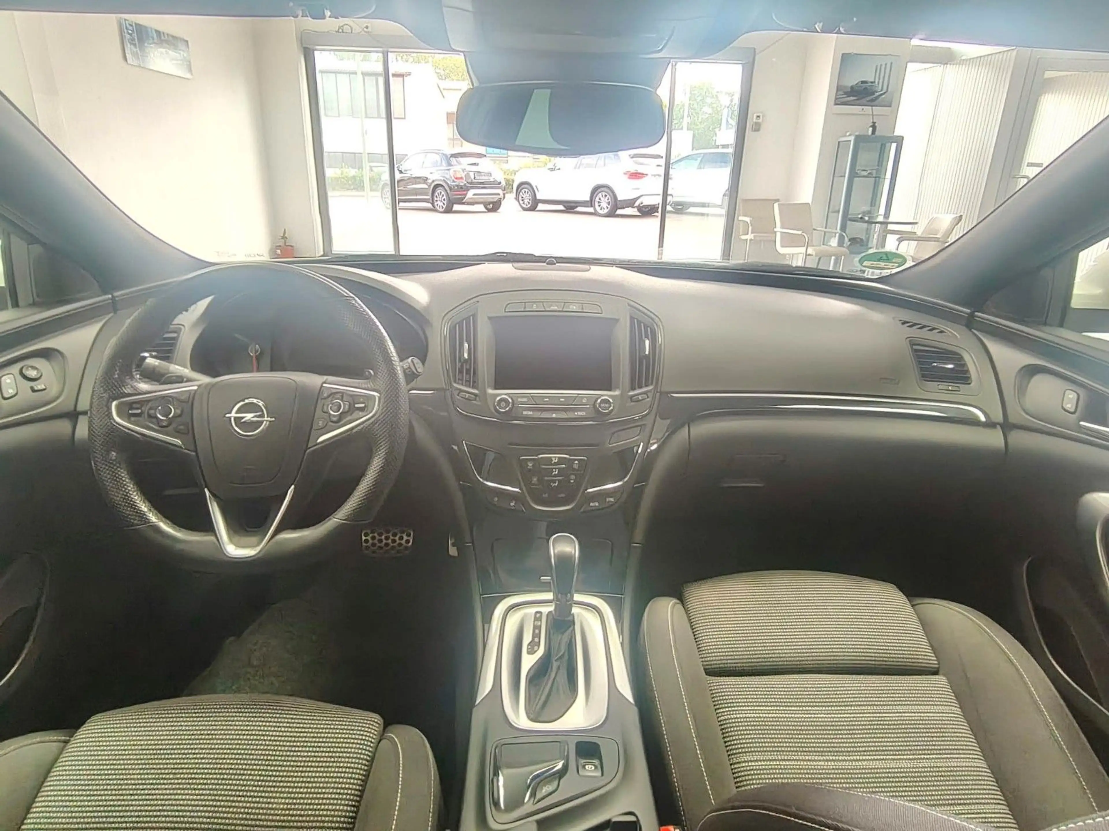 Opel Insignia ST 2.0 CDTI Innovation Automatik PDC — photo 8