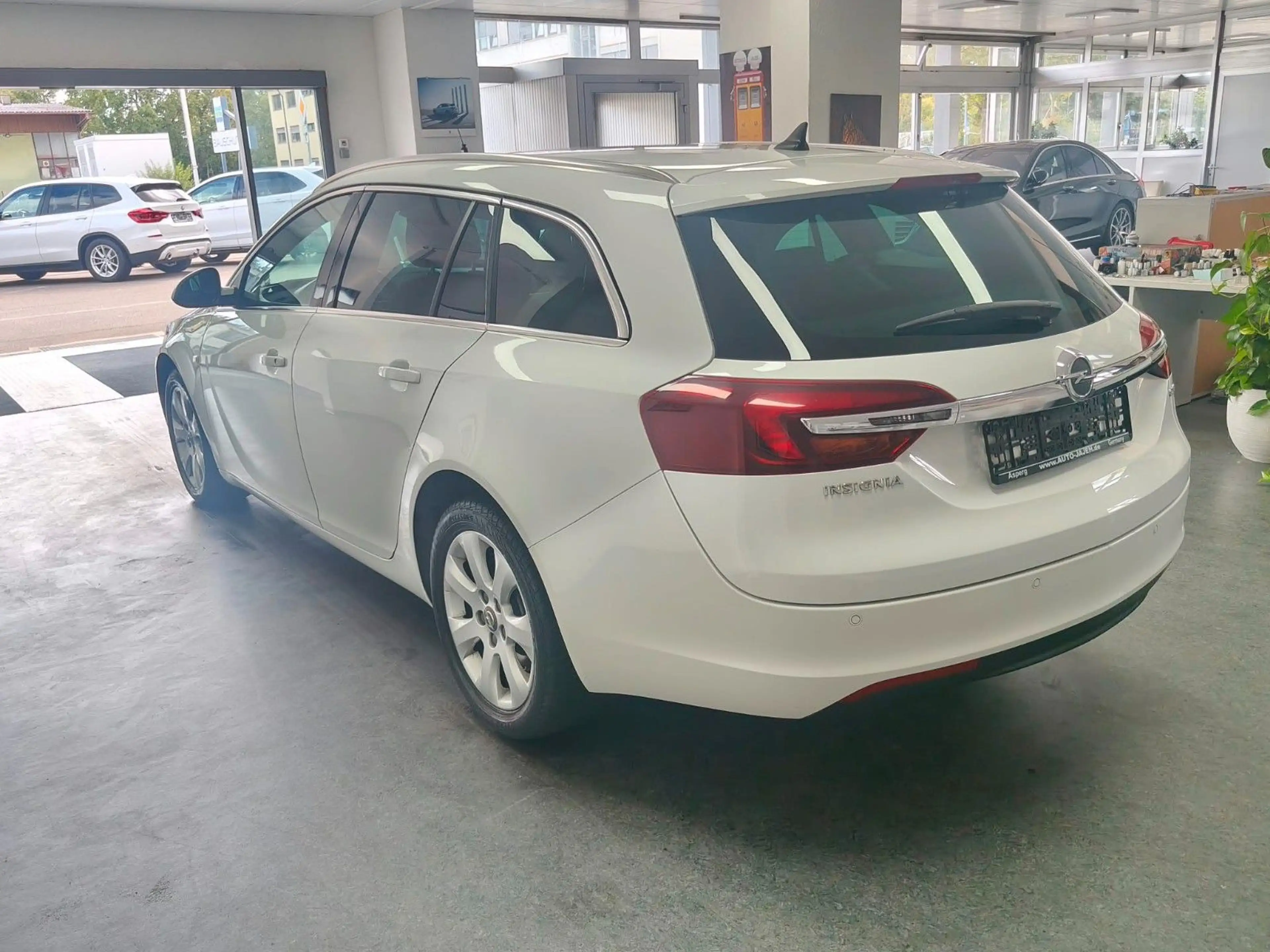 Opel Insignia ST 2.0 CDTI Innovation Automatik PDC — photo 7