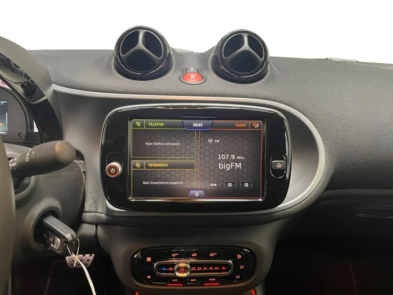 smart forTwo 2024 — фото 13