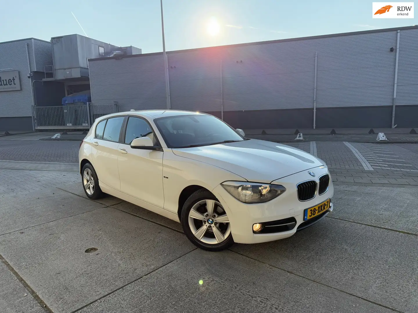 BMW 116 1-serie 116i Business AUTOMAAT AIRCO 5 dr Wit - 1