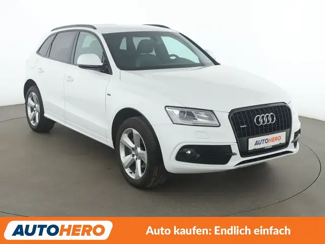 Audi Q5 view 8