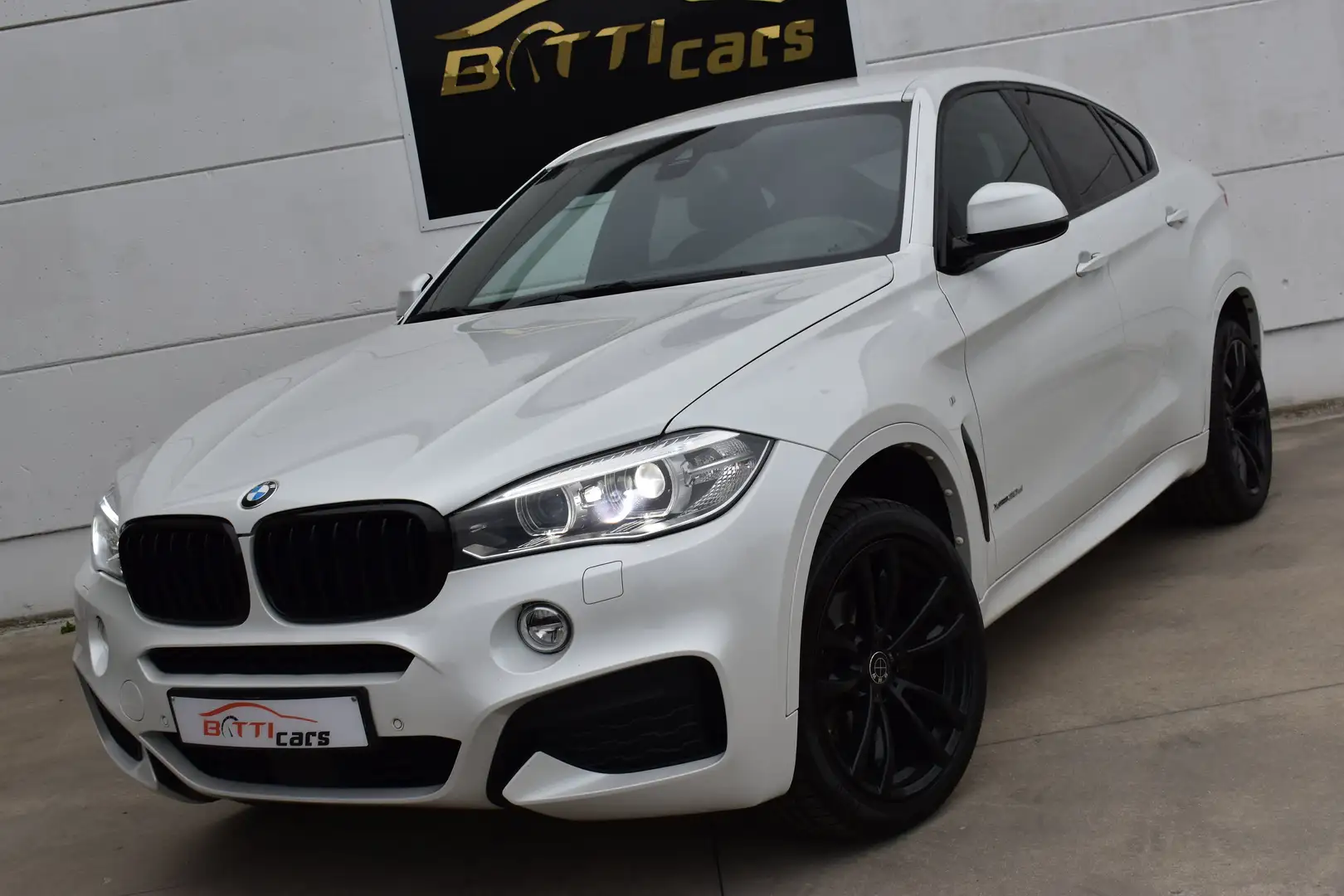BMW X6 xDrive30d* M-Sport* Leder Zetelverw.* 20" Velgen bijela - 1