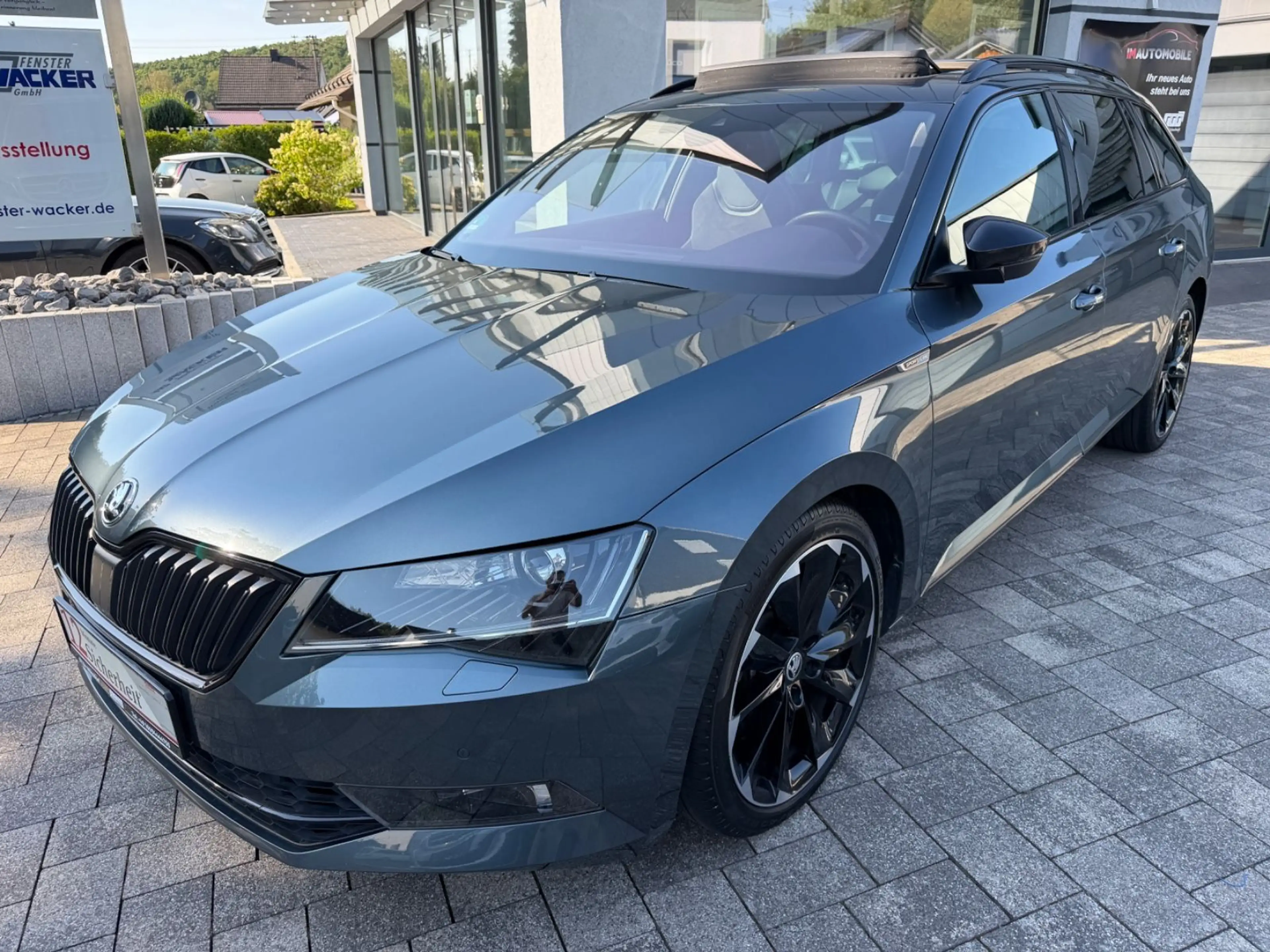 Skoda Superb Combi 2.0 TSI Sportline 4x4*Panorama*AHK — photo 3
