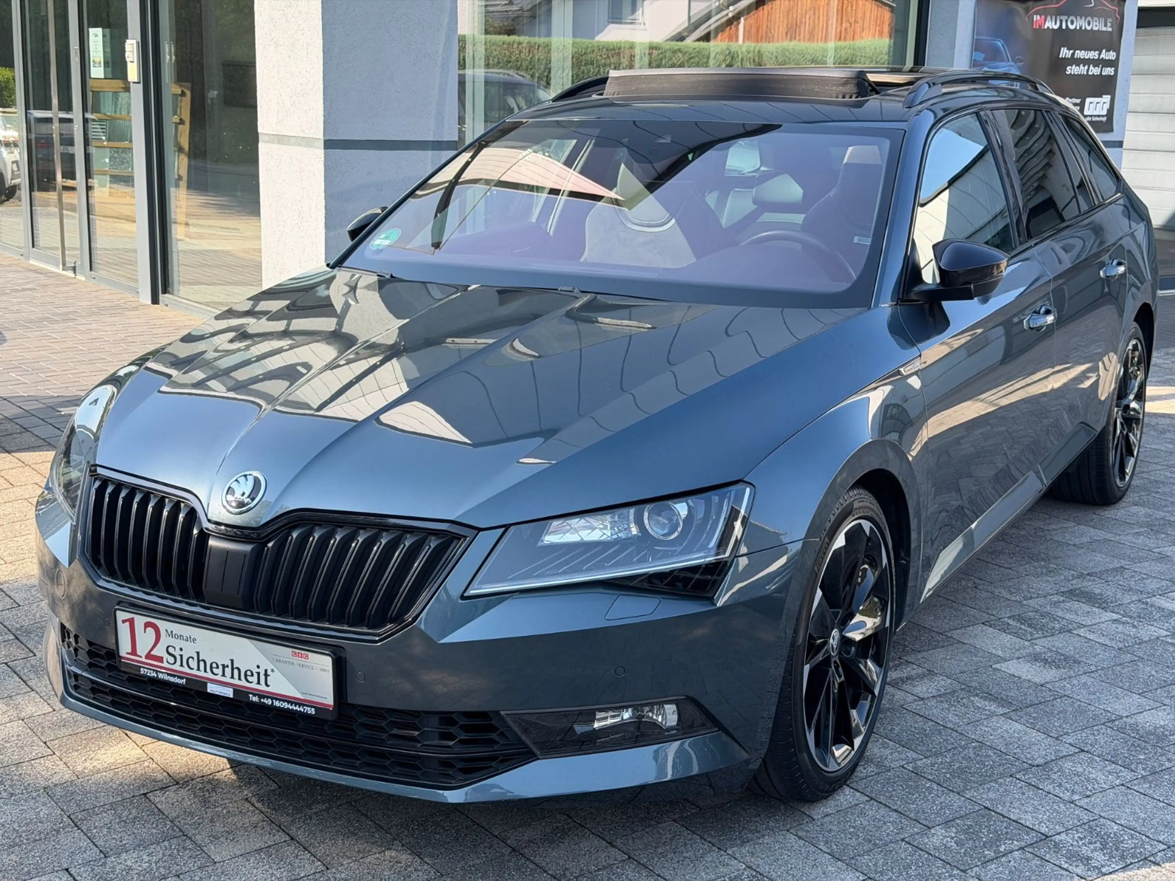 Skoda Superb Combi 2.0 TSI Sportline 4x4*Panorama*AHK