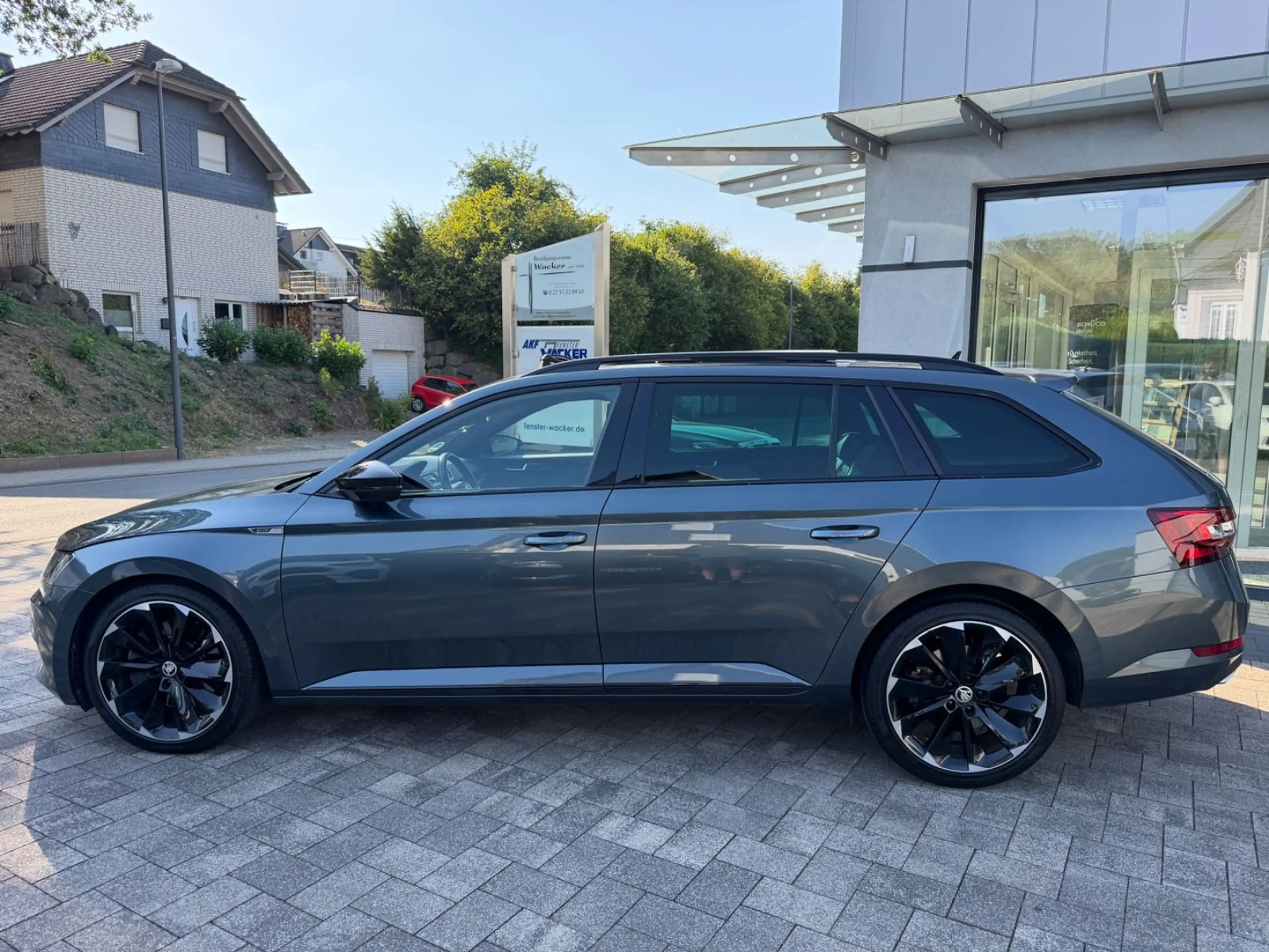 Skoda Superb Combi 2.0 TSI Sportline 4x4*Panorama*AHK — photo 4