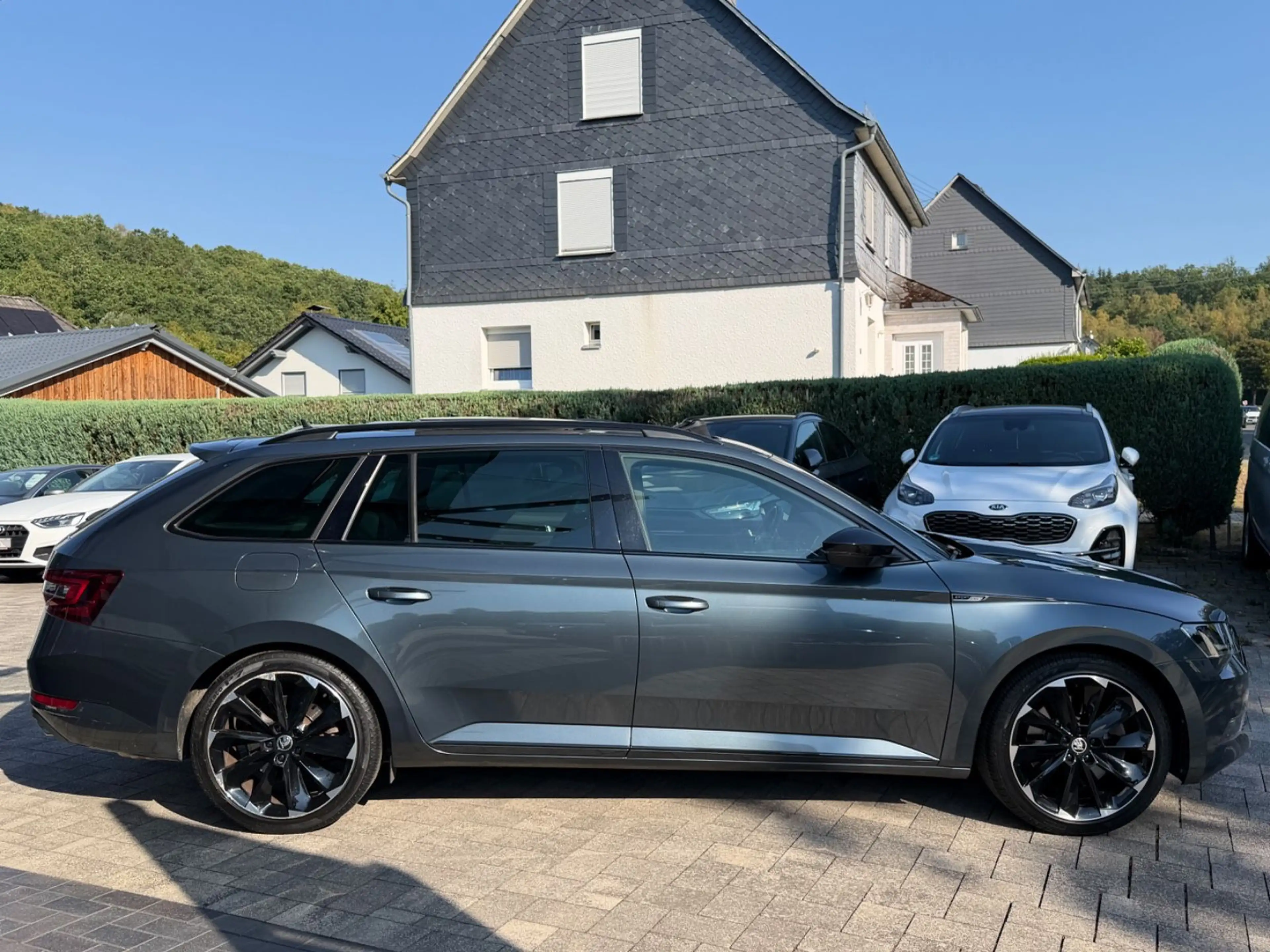 Skoda Superb Combi 2.0 TSI Sportline 4x4*Panorama*AHK — photo 9