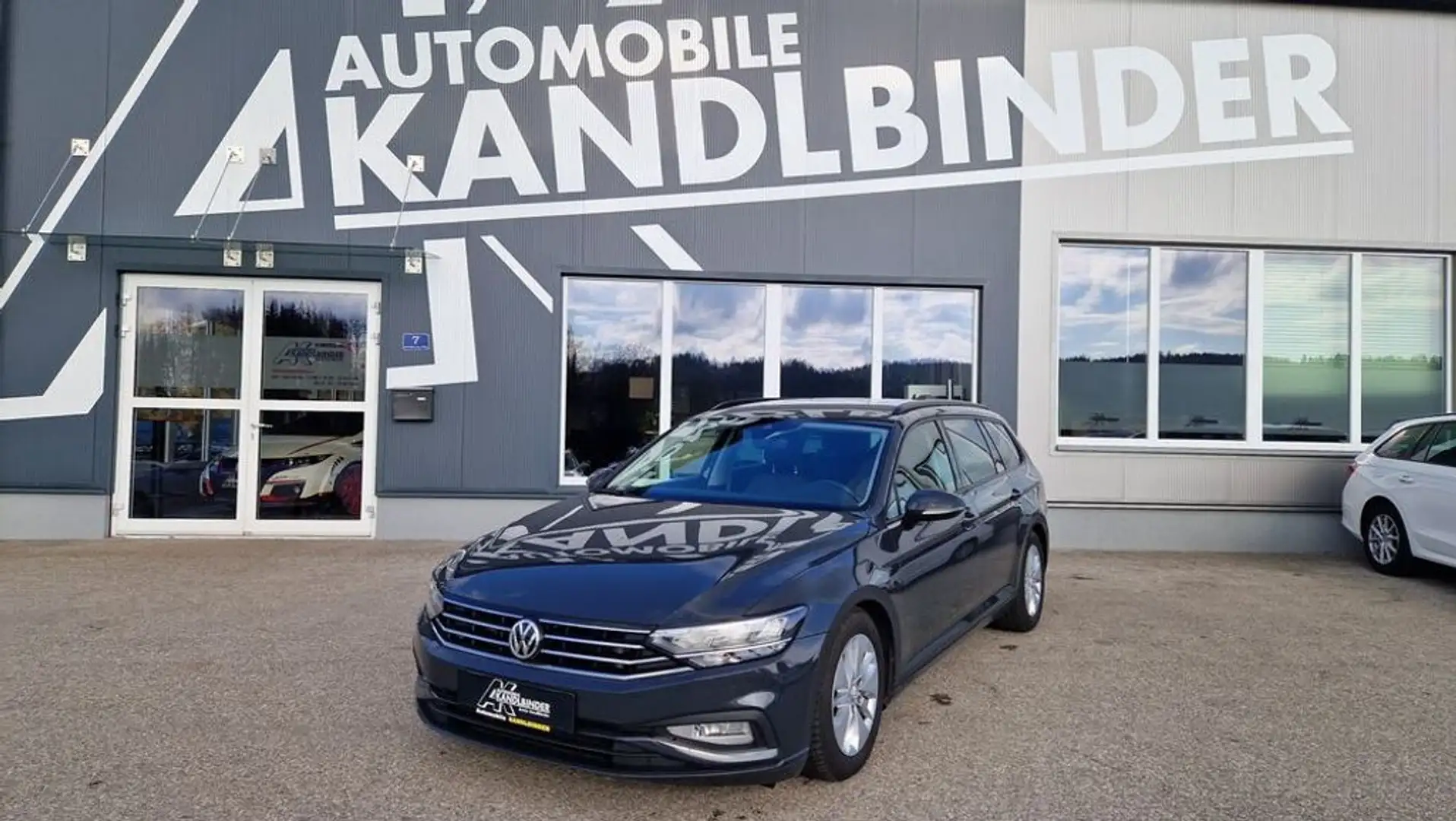 Volkswagen Passat Variant TDI DSG ''Top Ausstattung'' Grau - 2