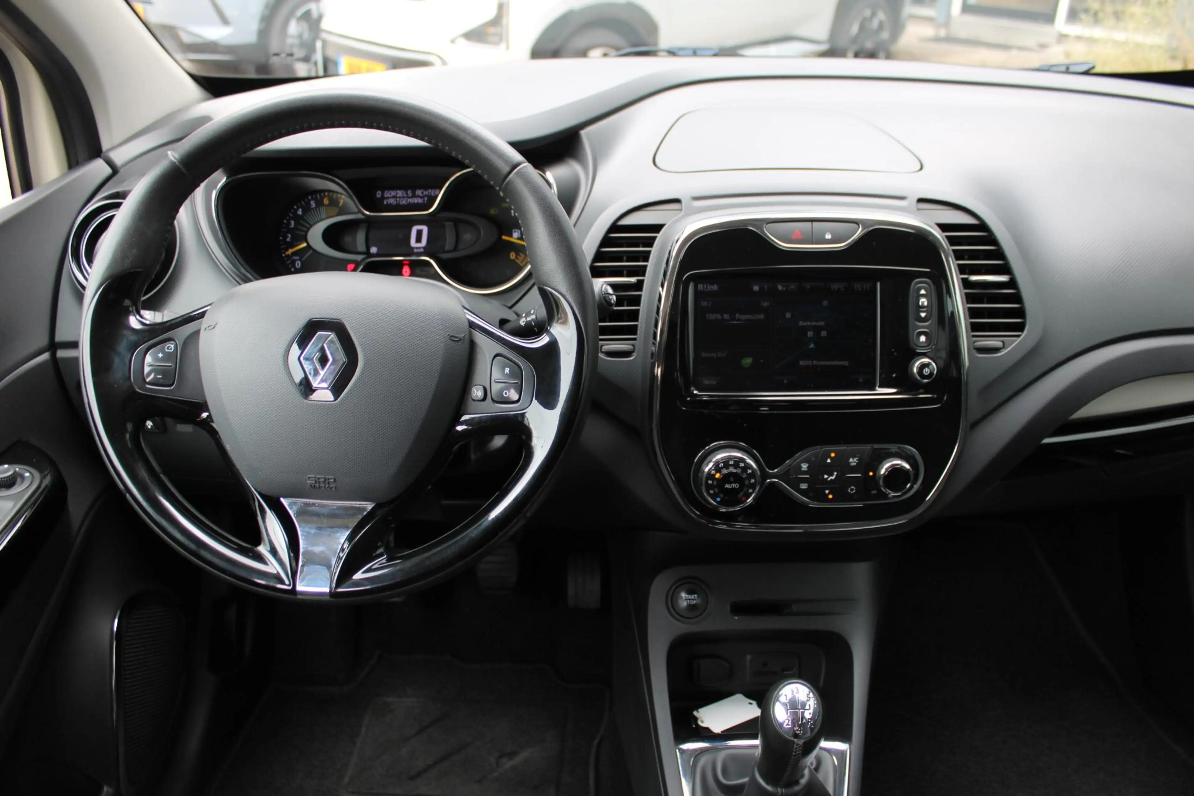 Renault Captur 0.9 TCe Dynamique | Trekhaak | Navigatie | Climate — photo 3