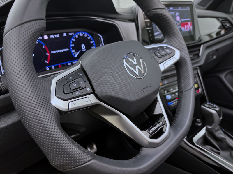 Volkswagen T-Roc 1.5 TSI DSG R-LINE EDITION KARMA — photo 13