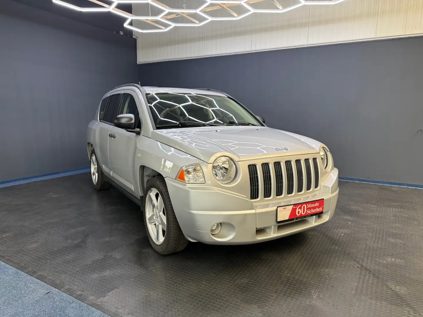Jeep Compass Limited*3J.Garantie*Allrad*TÜV04 2027* Silber - 1