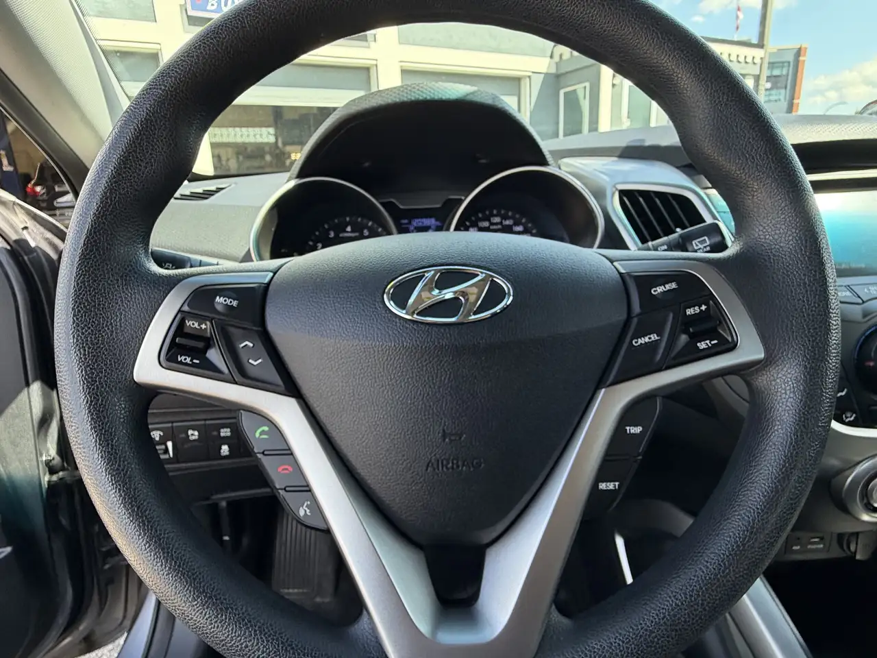 Hyundai VELOSTER снимка Hyundai VELOSTER