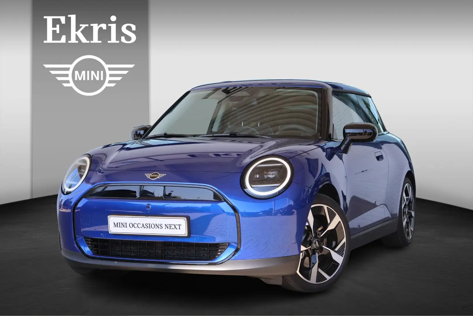 MINI 3-deurs E | Classic Trim + Package L Bleu - 1