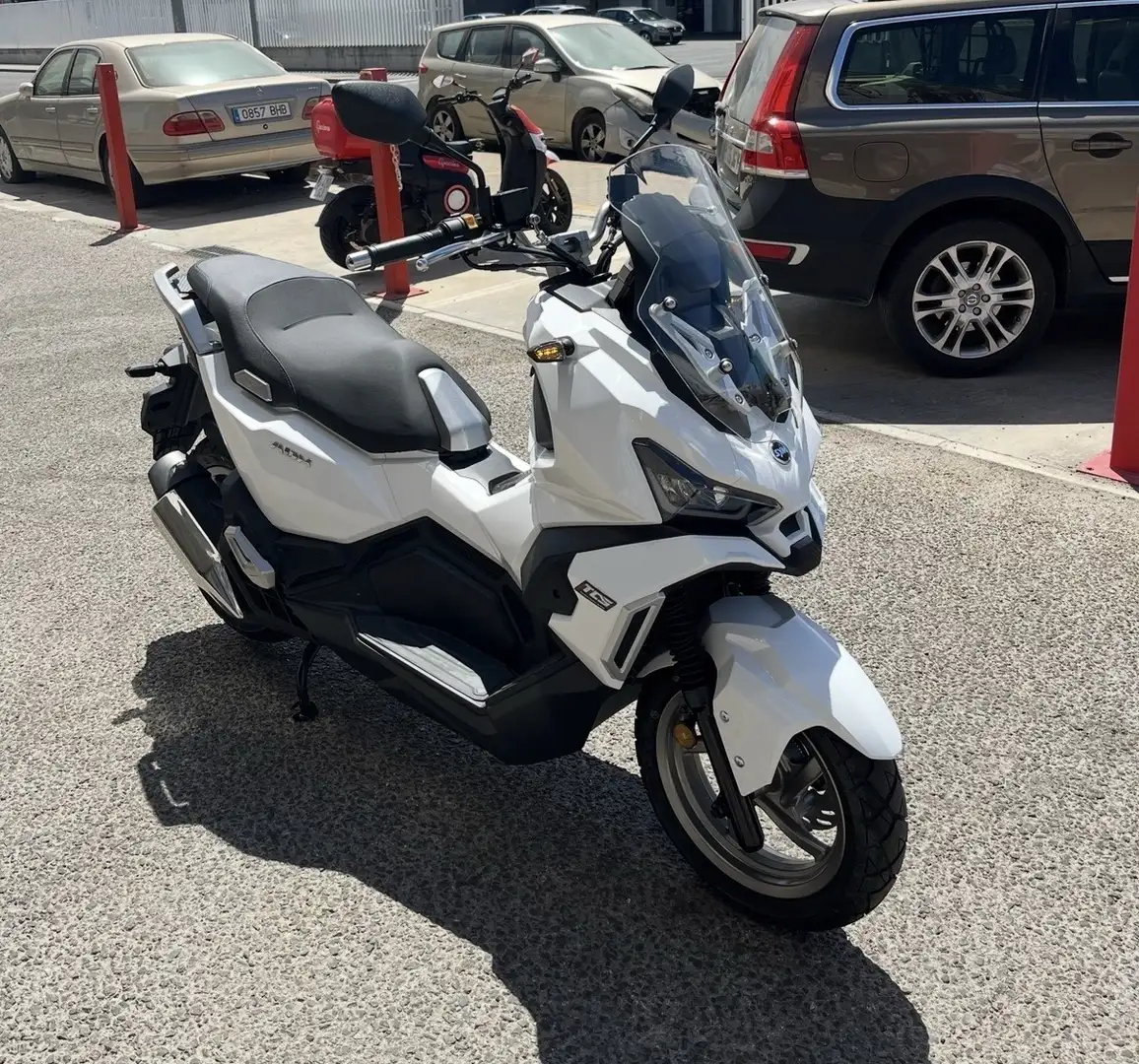 SYM ADX 125 Moto en perfecto estado y aun 3 años de garantia Blanc - 1