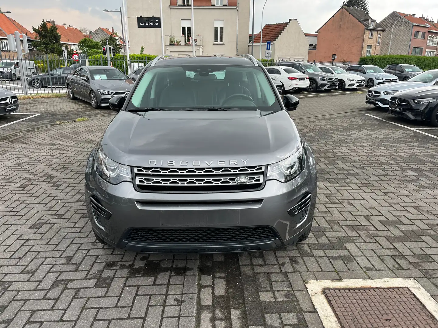 Land Rover Discovery 2.0 Si4 HSE Grijs - 2