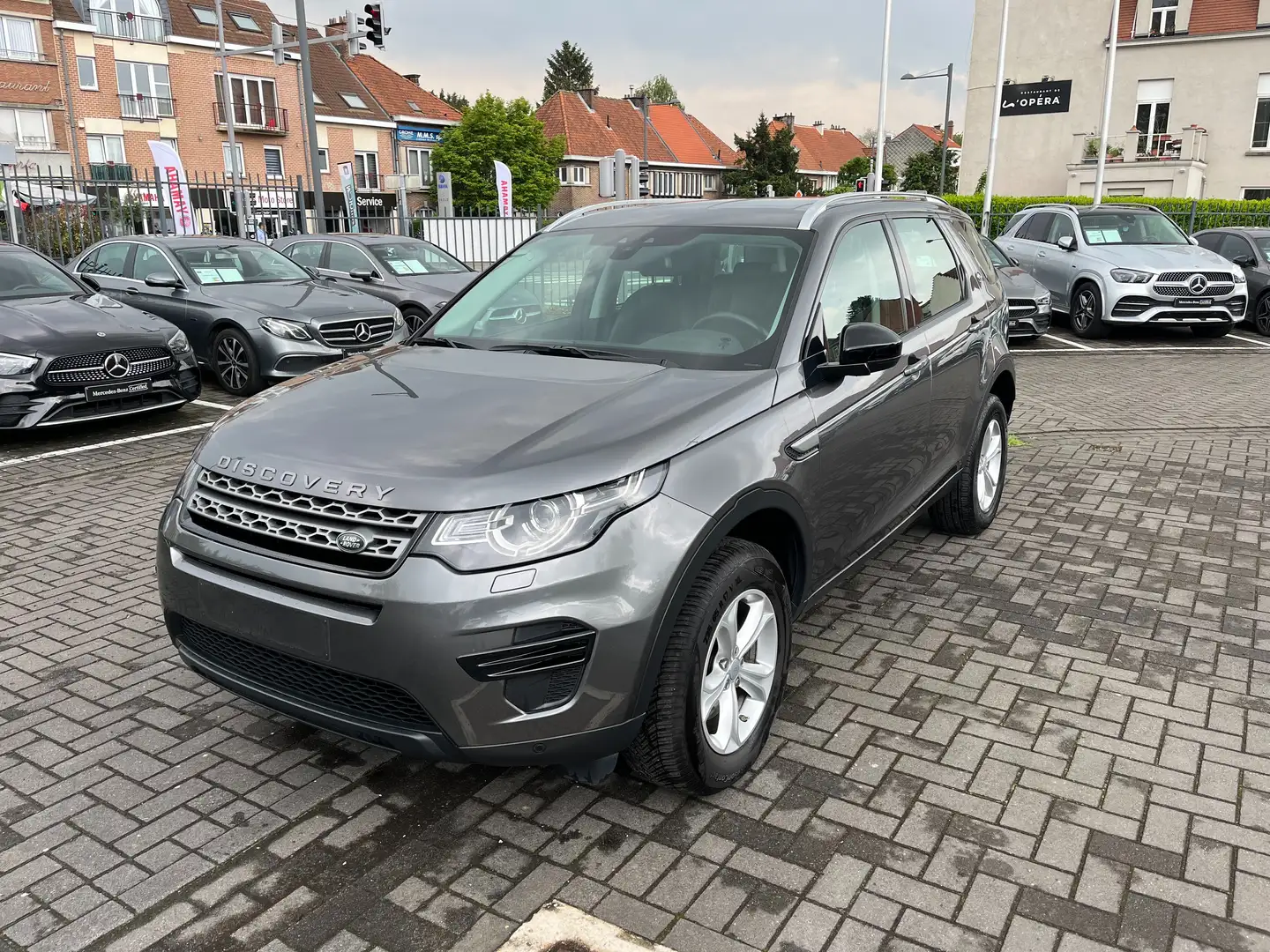 Land Rover Discovery 2.0 Si4 HSE Gris - 1