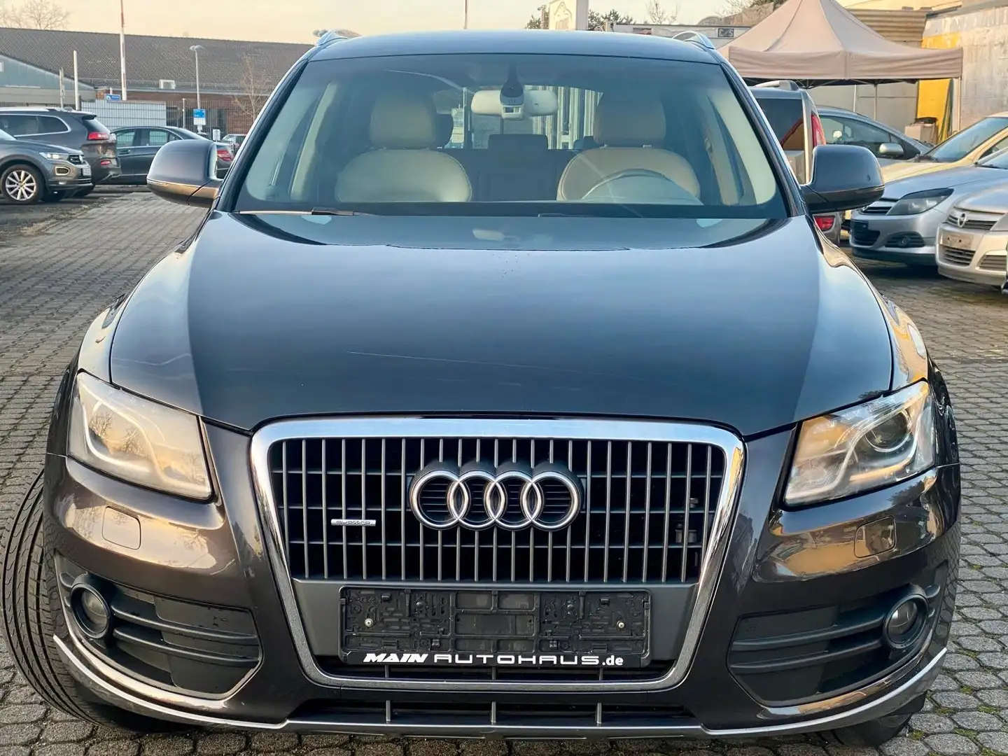 Audi Q5 2.0 TFSI 155 kW quattro Grau - 1