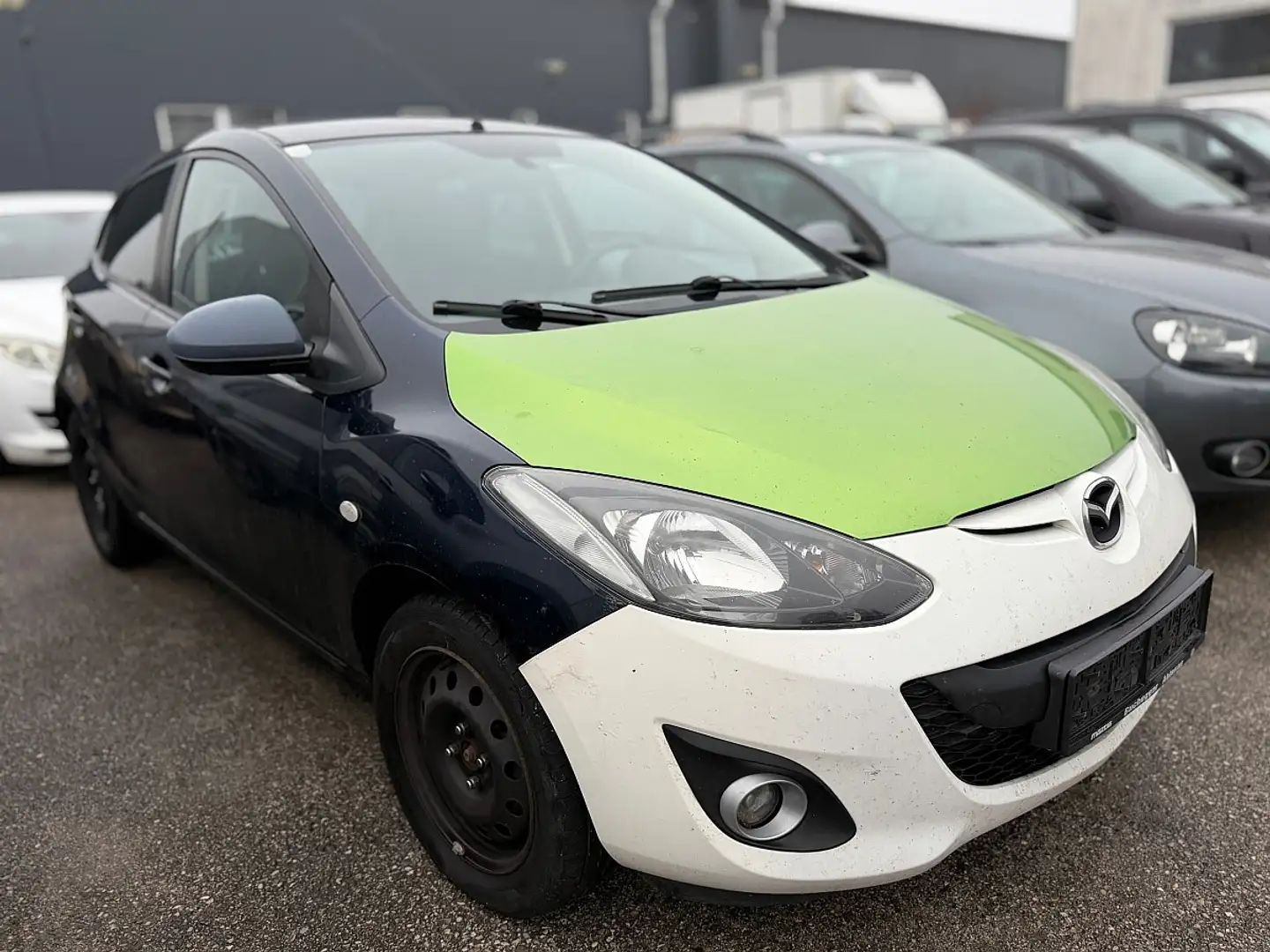 Mazda 2 Mazda2 1,3i *Pickerl 3/2026+4* Grijs - 2