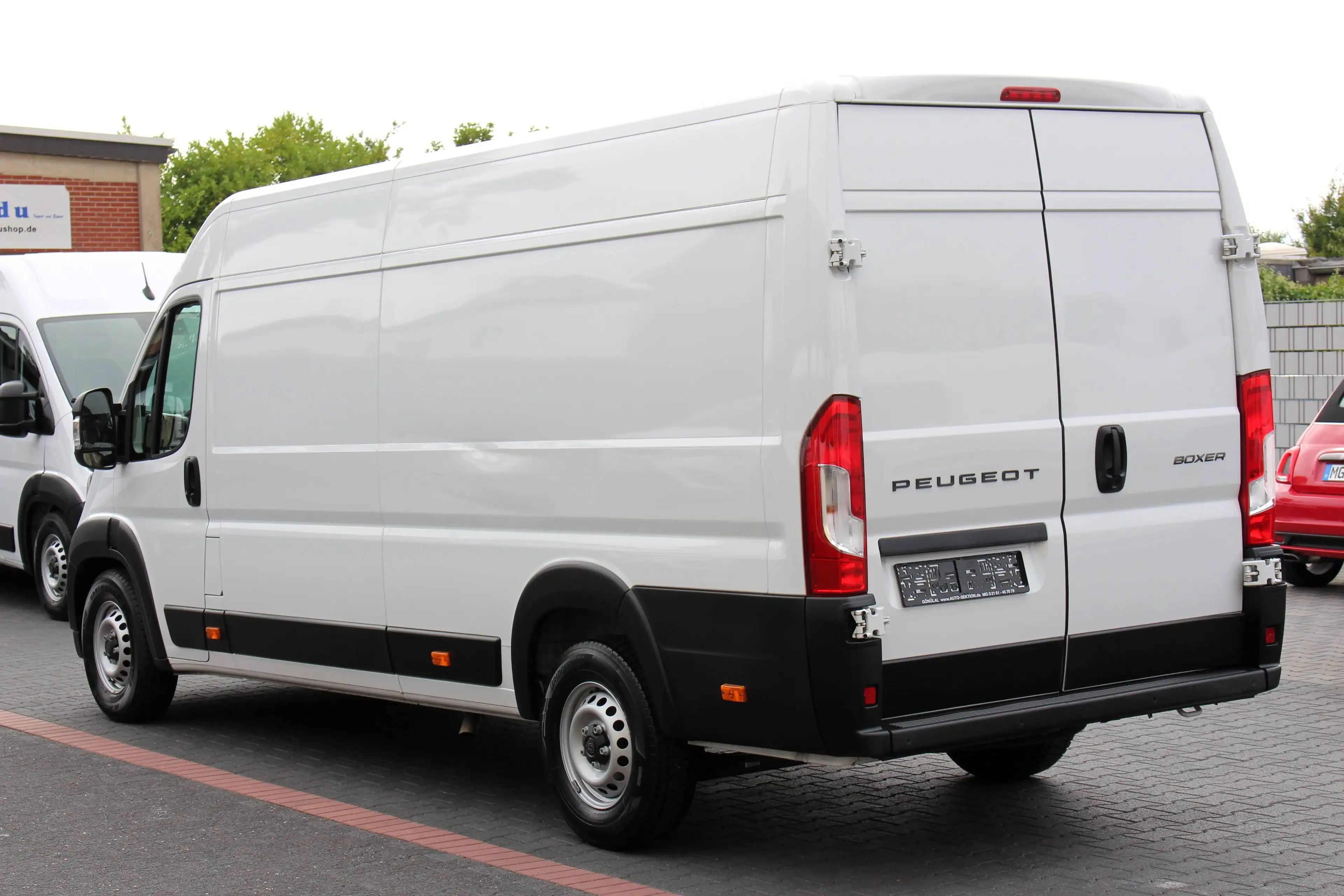 Peugeot Boxer 35 L4H2 180 Automatik*Klima*Navi*Temp*Holz — photo 9