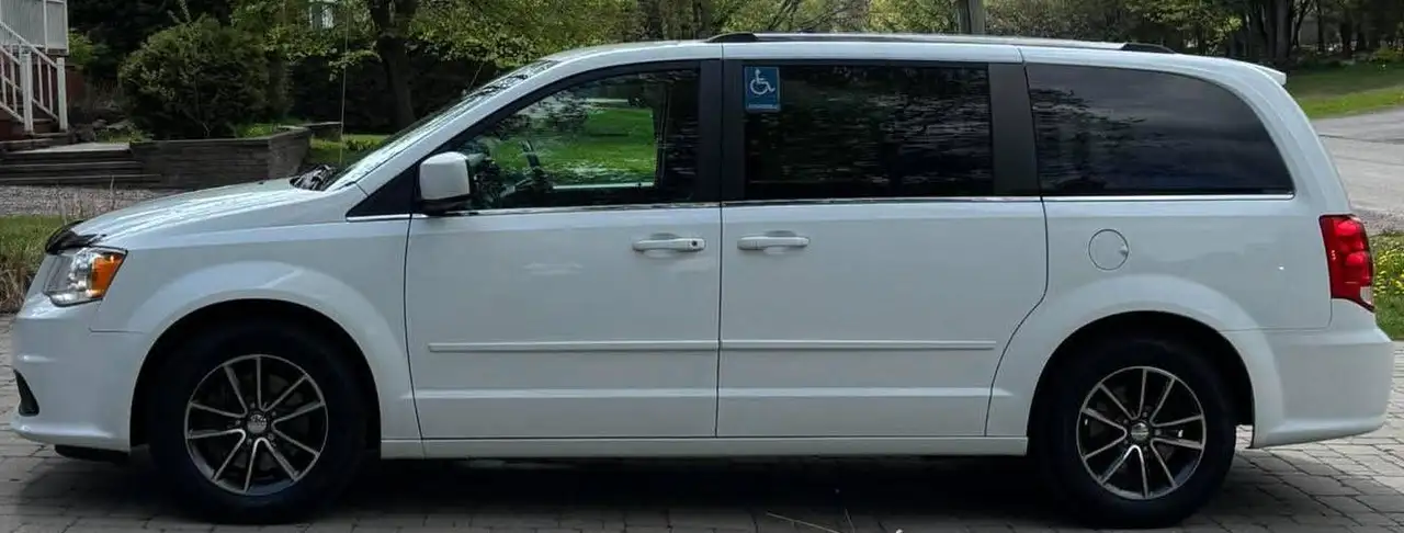 Dodge Grand Caravan photo Dodge Grand Caravan