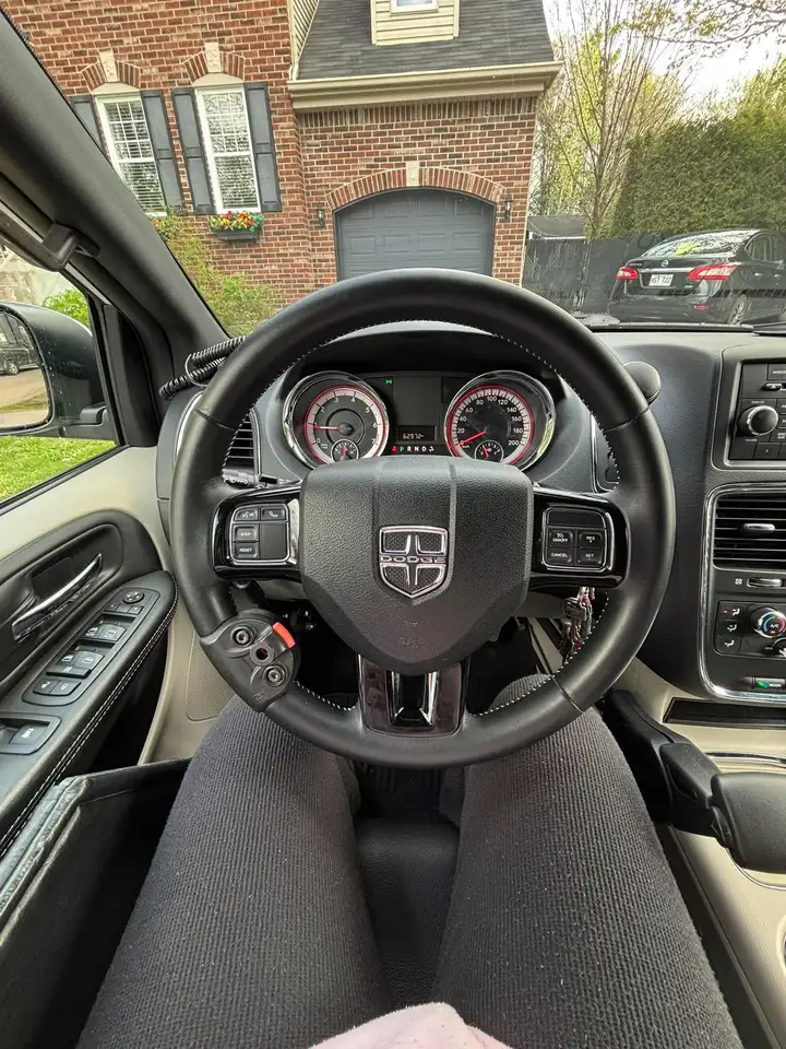 Dodge Grand Caravan photo Dodge Grand Caravan