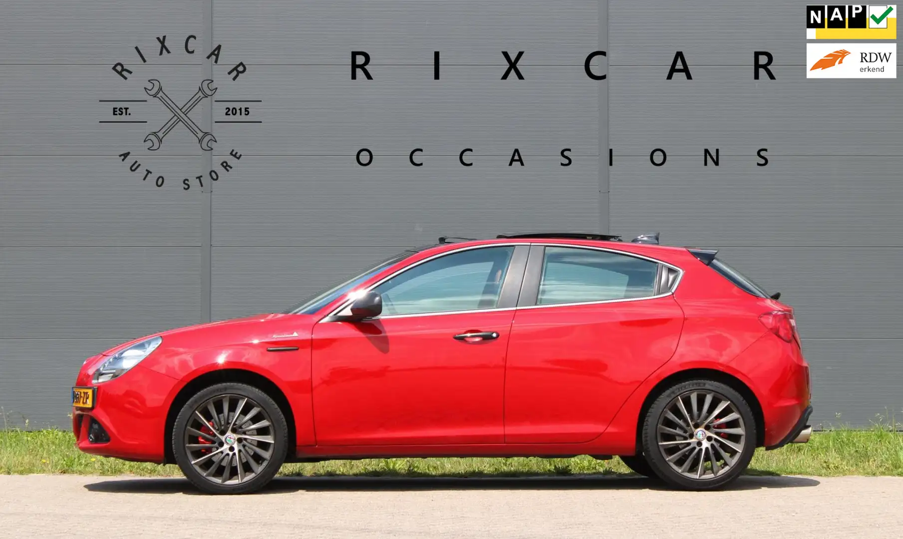 Alfa Romeo Giulietta 1.4 TurboMultiAir 170PK Exclusive Panodak Trekhaak Rouge - 1