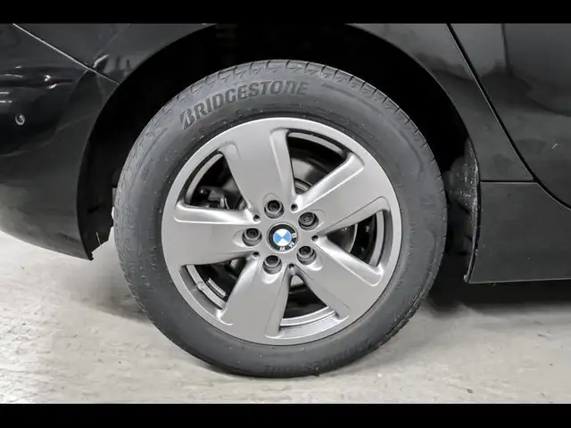 BMW 1 Series view 8