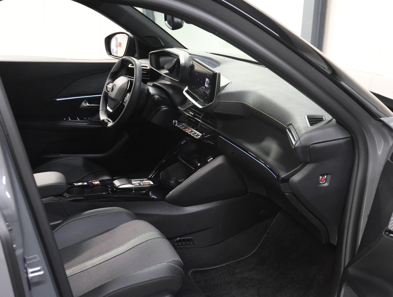 Peugeot e-2008 EV 156PK GT Avantage 54 kWh | 1ste eigenaar | Appl — photo 9