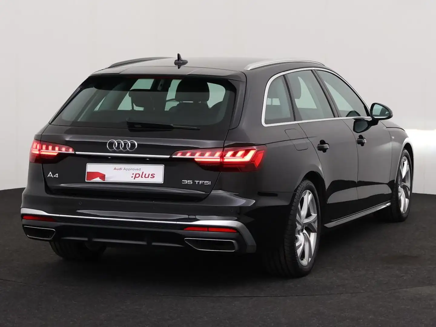 Audi A4 Avant S-Line 35 TFSI 150 PK S-tronic / Leder / Cru Negro - 2