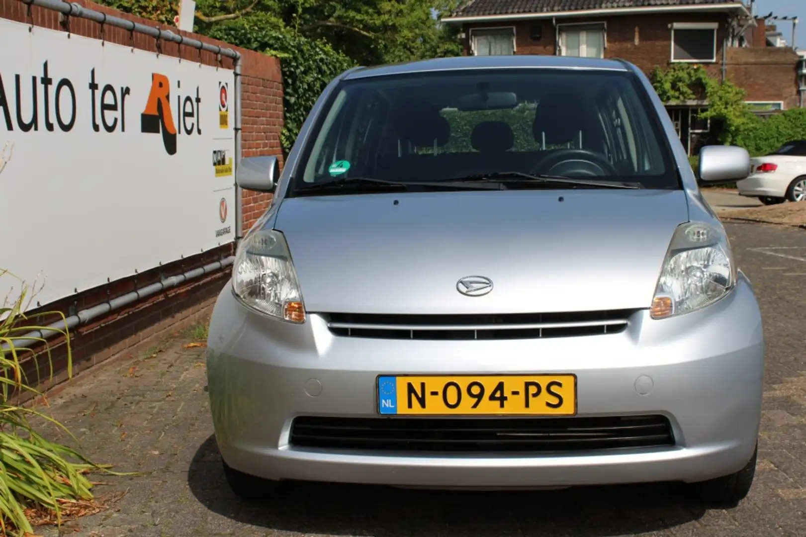 Daihatsu Sirion 1/0 12V Premium airco Gris - 2