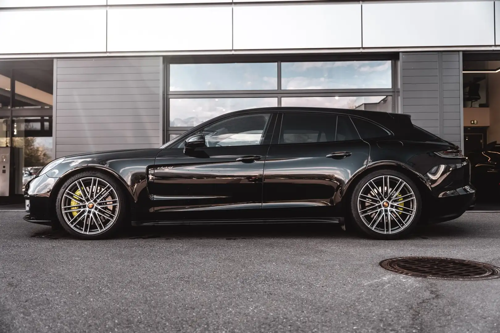 Porsche Panamera 4S E-Hybrid Sport Turismo G2 II Schwarz - 2