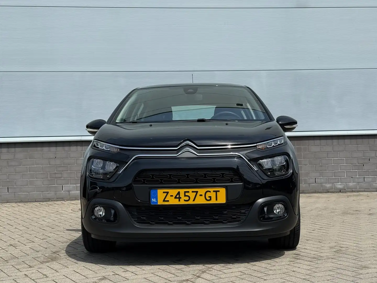 Citroen C3 1.2 PureTech 83pk Plus | Parkeersensoren | Airco N Zwart - 2