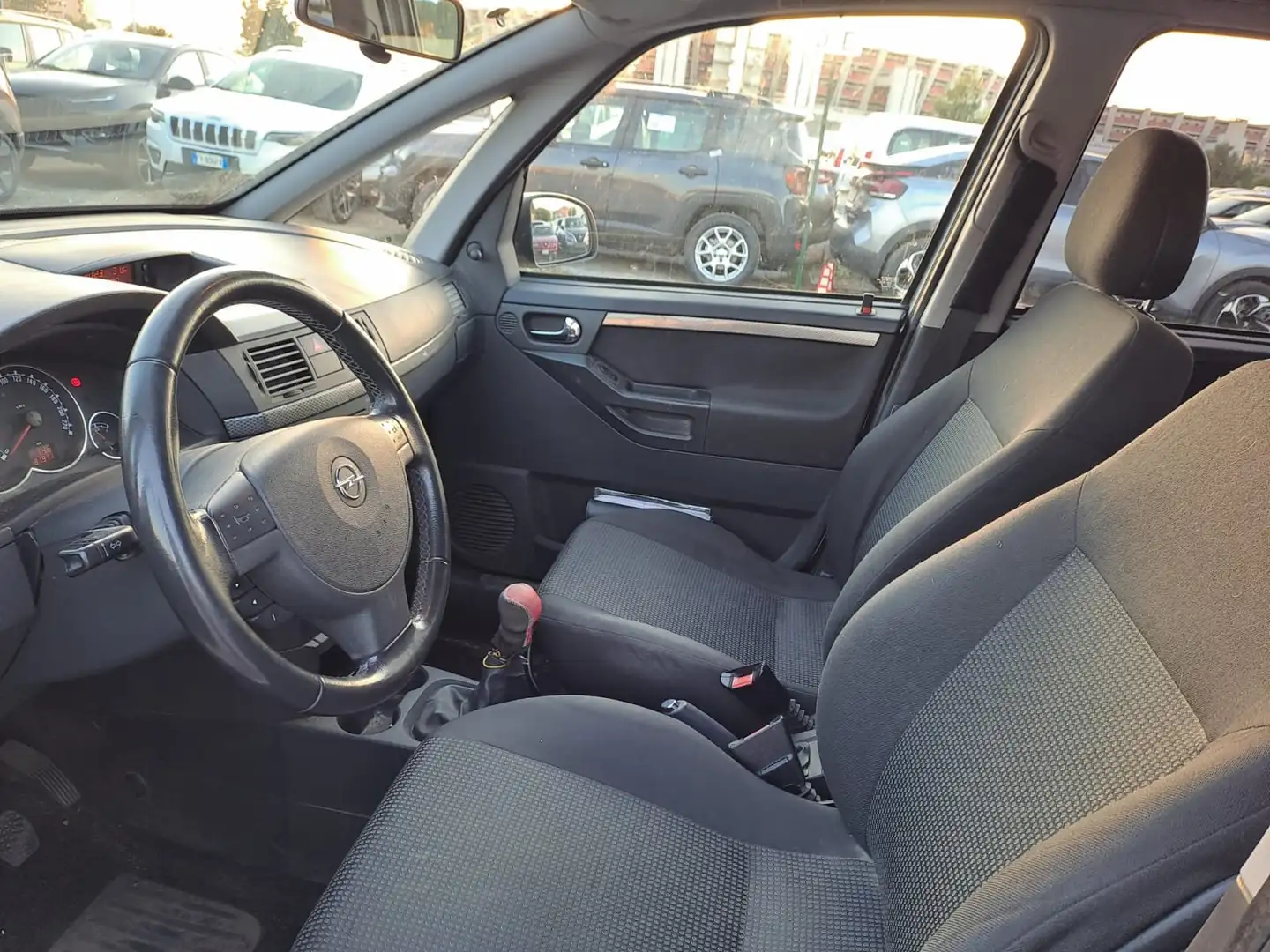 Opel Meriva 1.4 benzina e GPL Gris - 2