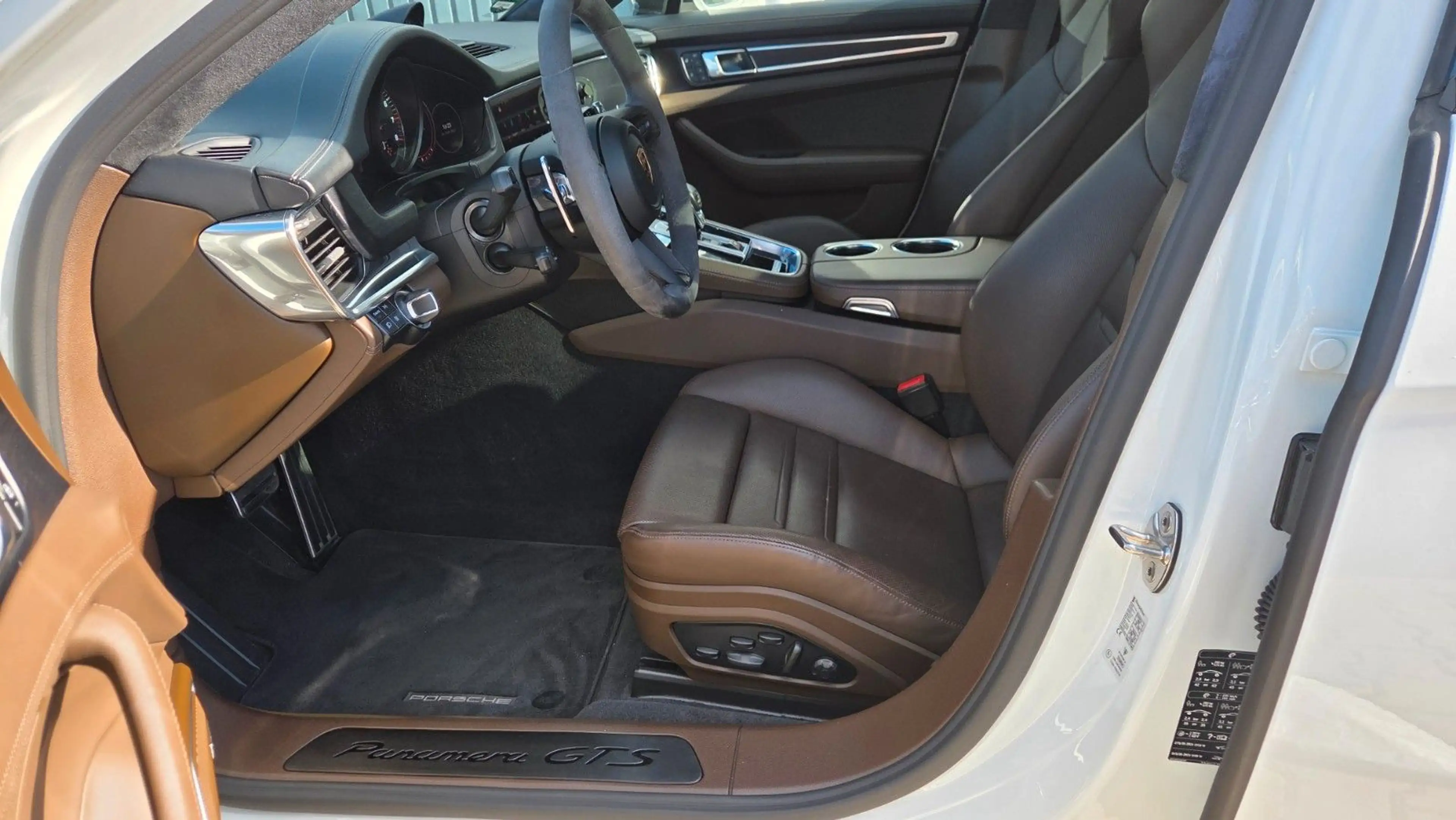 Porsche Panamera 4.0 GTS PANORAMA 21" — photo 12