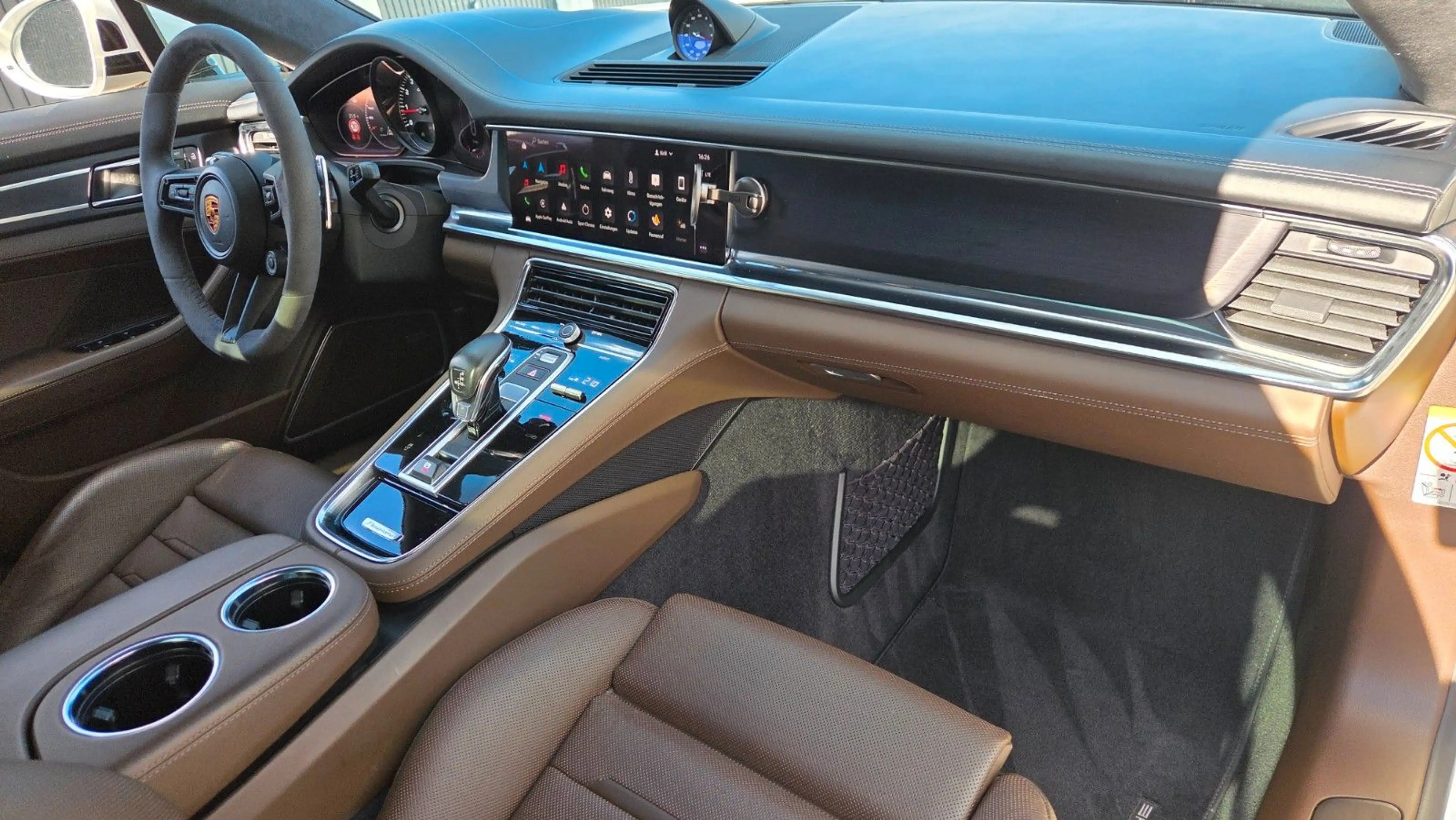Porsche Panamera 4.0 GTS PANORAMA 21" — photo 15