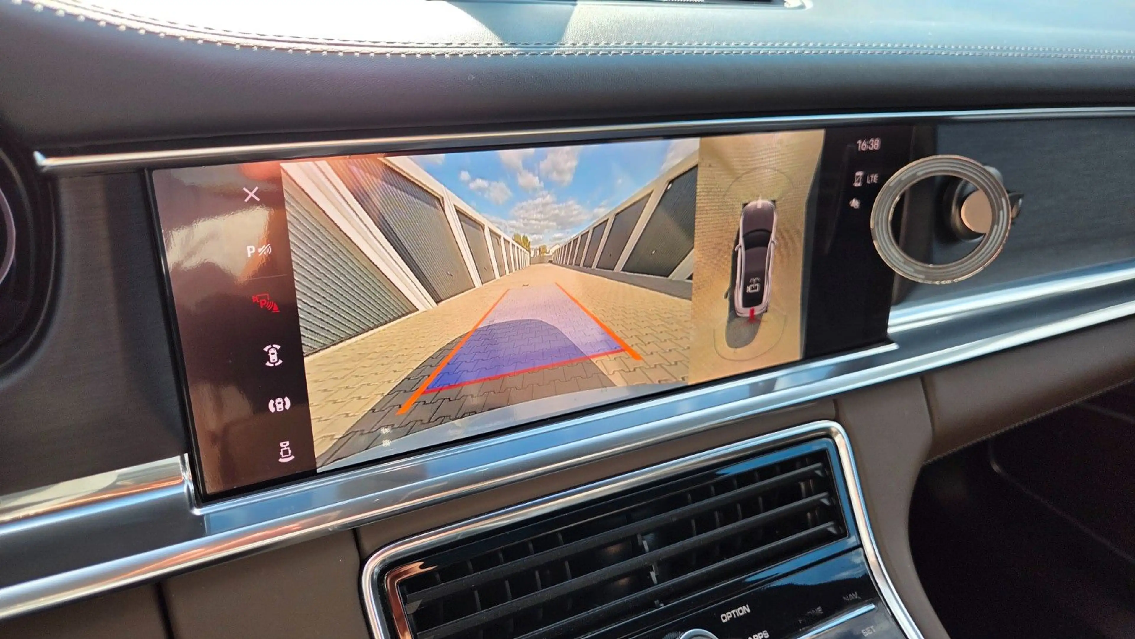 Porsche Panamera 4.0 GTS PANORAMA 21" — photo 11
