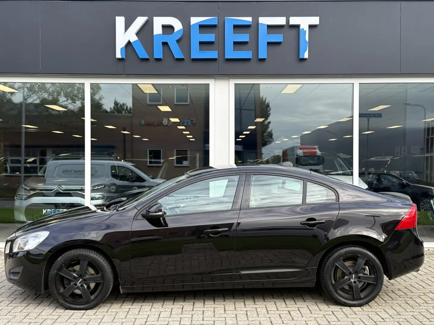 Volvo S60 1.6 DRIVe Business Nieuwe distributie Noir - 2