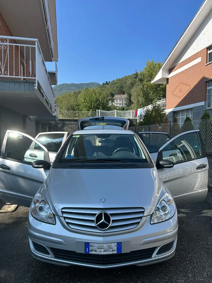 Mercedes-Benz B 170