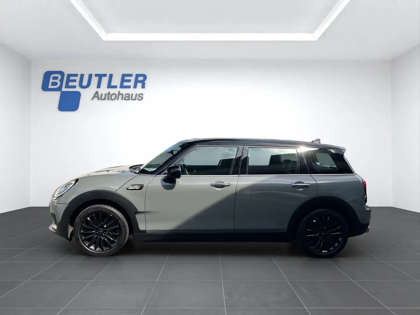 MINI Cooper Clubman 17" abn.AHK H&K Navi SHZ Gris - 2