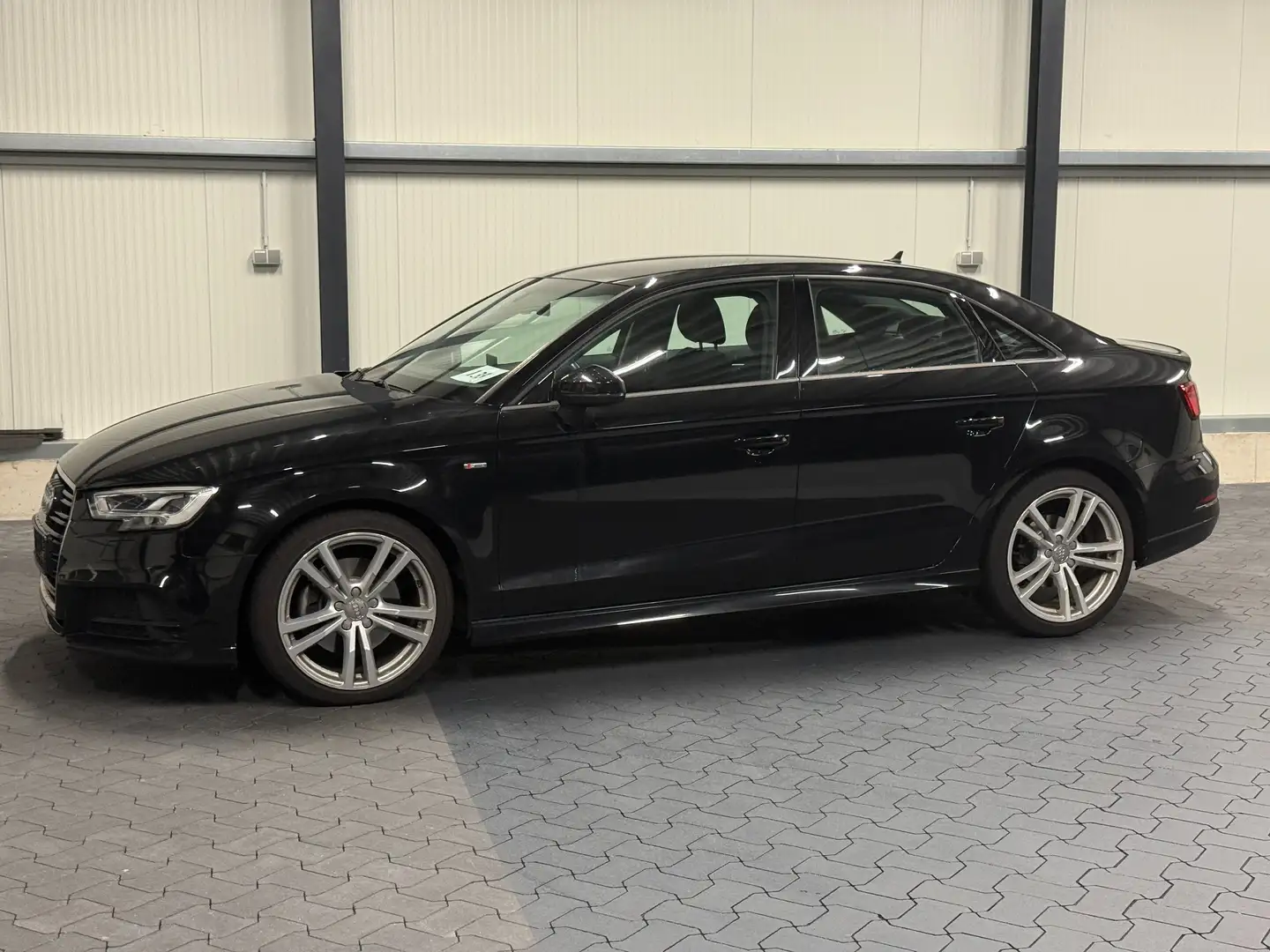 Audi A3 Limousine 35 TDI Sport/S-Line*18Zoll*CarPlay*LED* Schwarz - 2